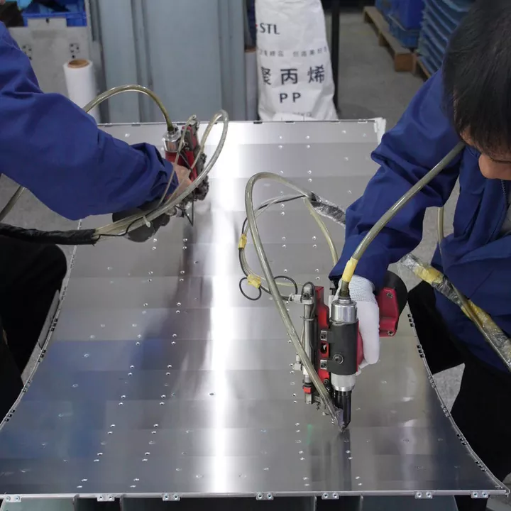 LCD-Bildschirm aus Blech